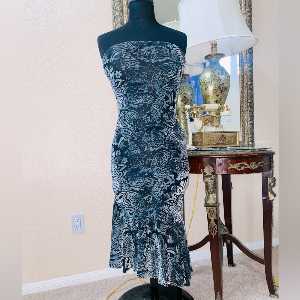 $45 Black, Gray & Silver Midi Dress Velveteen Bodycon Printed Tube Dress Sz ‘S’
